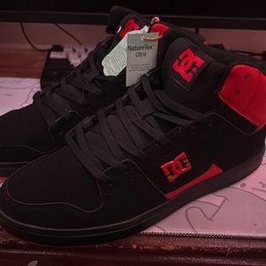 9 & 1/2 Dc Sneakers